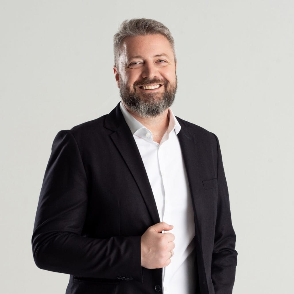 Mihailo Ponjavic square