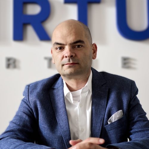 Dejan Ćirković Dejan Cirkovic foto