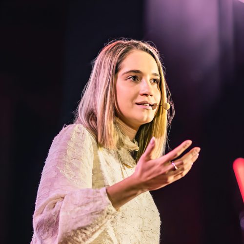 Dina Hrastović Dina Hrastovic foto